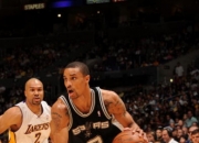 开云体育下载-马刺血洗灰熊，乔治·希尔制霸全场的简单介绍