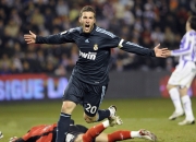 开云体育官方网站-深圳队全面压制黄蜂，贝恩成为关键先生