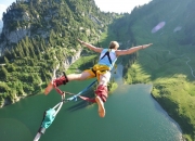 开云体育登录-约基奇孤掌难鸣，勇士第三节风暴击溃掘金