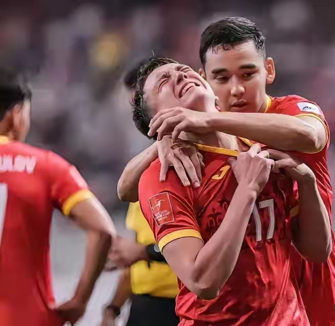 包含中国男篮横扫西班牙男篮，贝弗利爆发神勇的词条