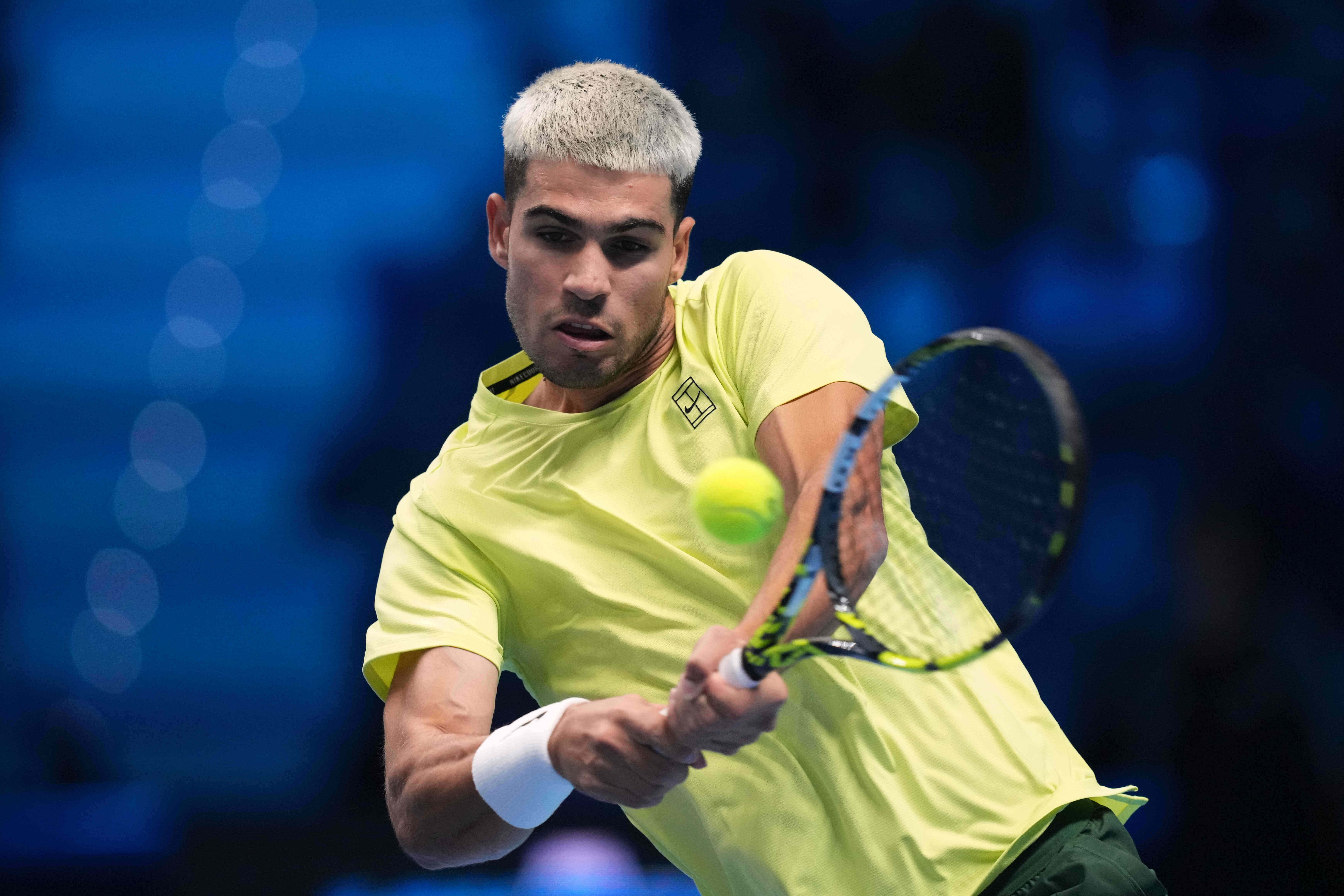 包含ATP总决赛翻盘法网，阿尔卡拉斯统治全场的词条