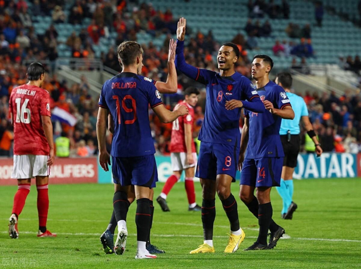 关于欧预赛比赛现场直击，球员技术逐渐精进的信息