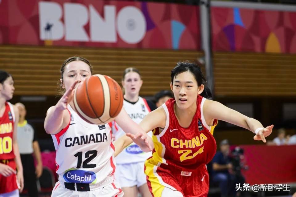 关于美国女篮队遭遇加拿大逆转，遗憾败北的信息