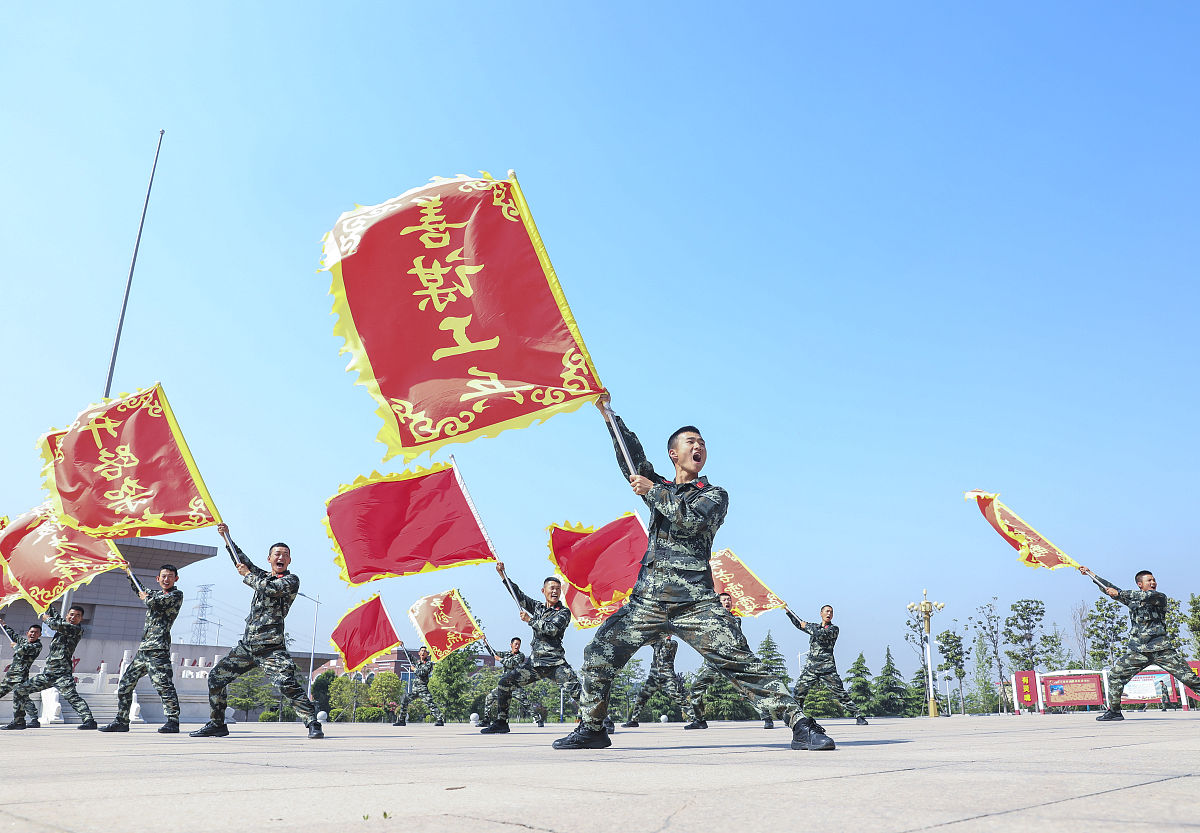 关于展翅高飞！强队不负众望，一路扬尘的信息