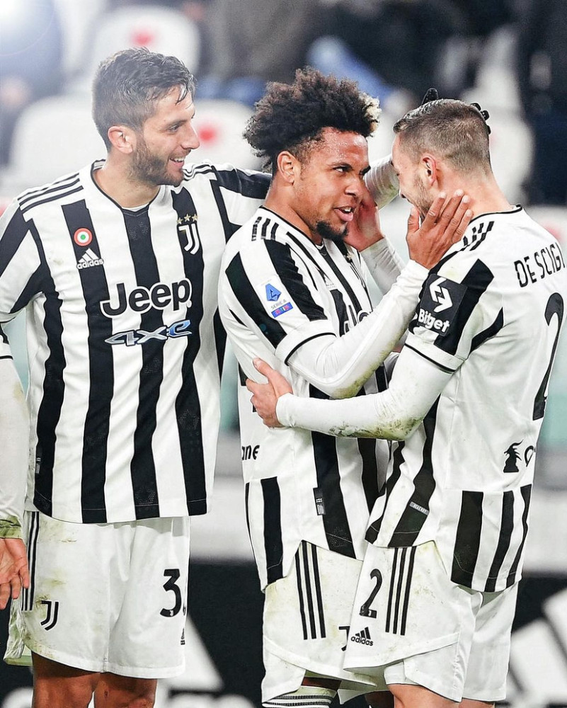 包含尤文图斯教练组织训练,提高球队整体实力的词条 包含尤文图斯教练组织训练,提高球队整体实力的词条