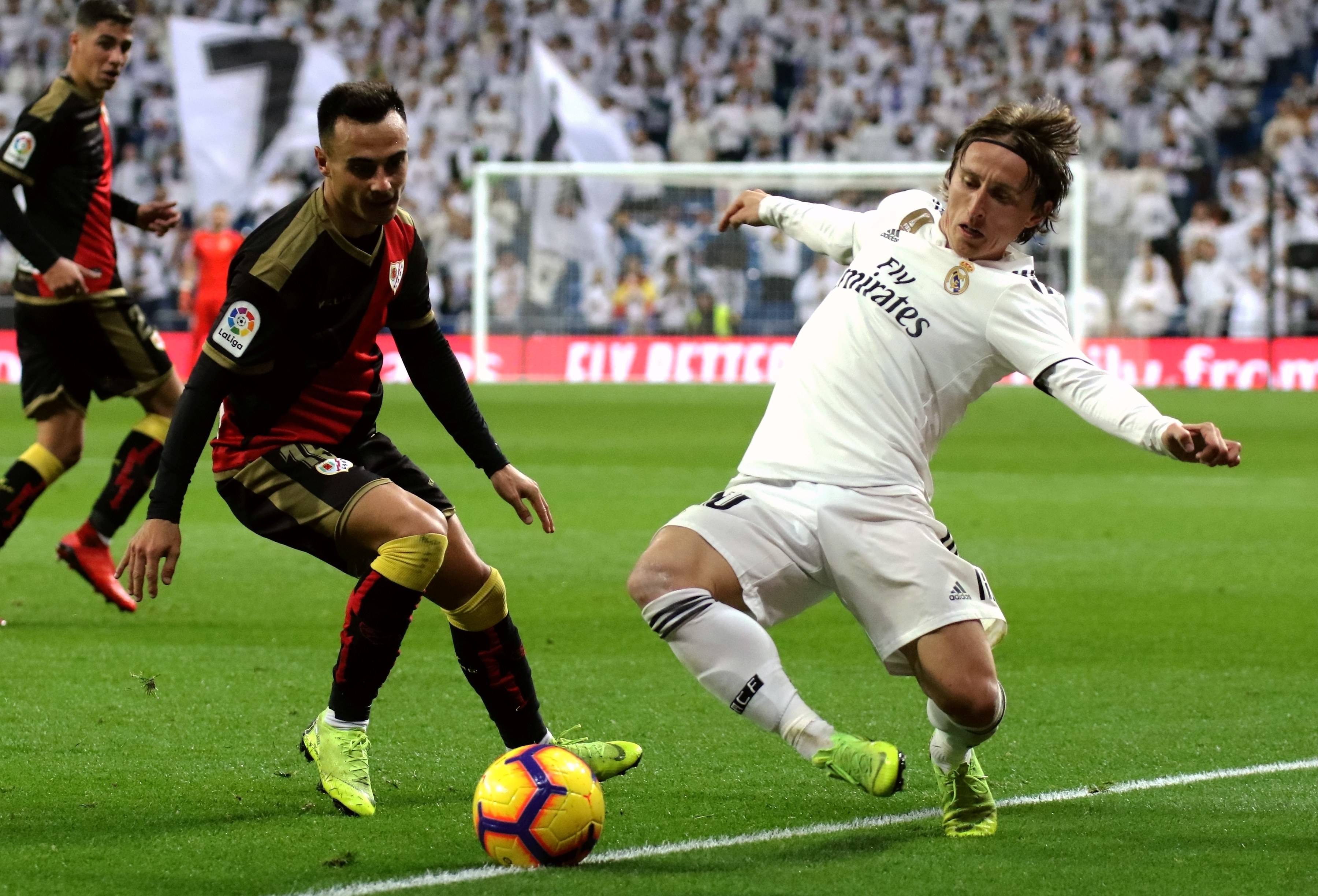 塞维利亚主场大胜,取得胜利 塞维利亚主场大胜,取得胜利