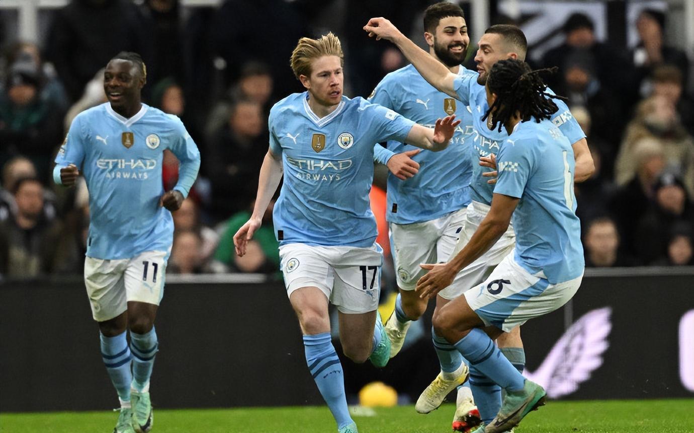 曼城逆袭，连番获胜登上榜首