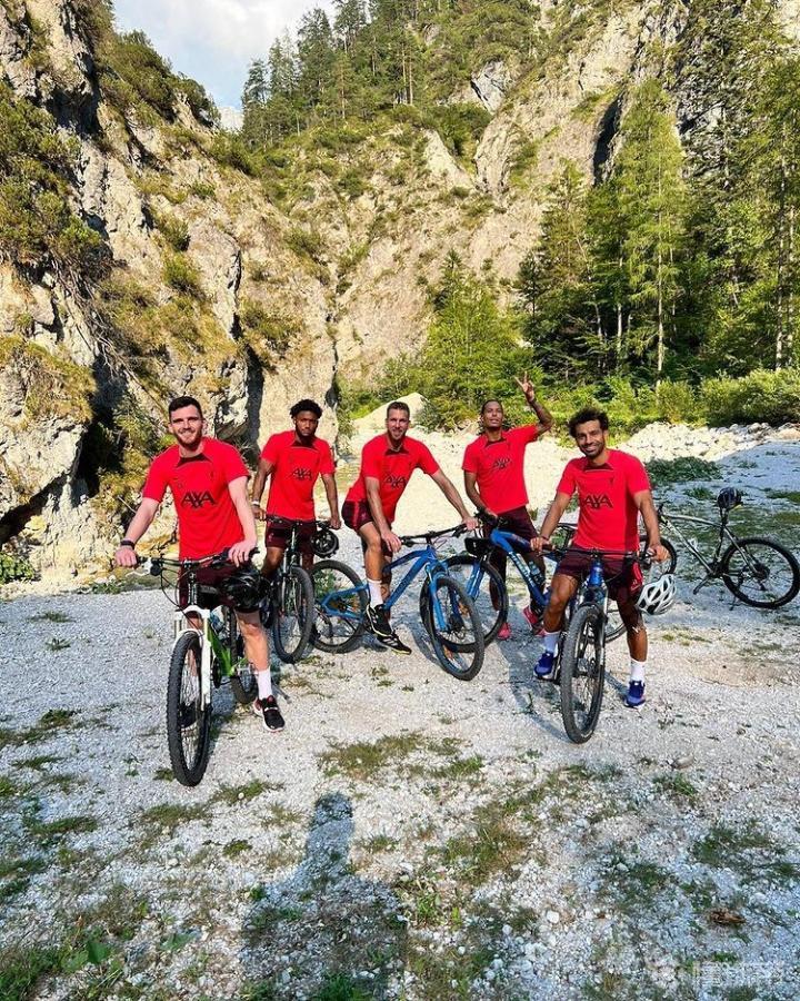 日本险胜奥地利，戈麦斯刷新纪录