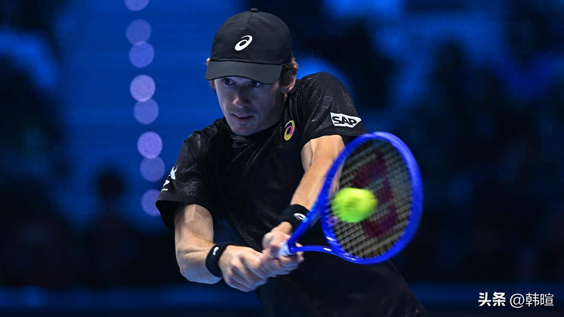 日本网球队绝地反击英国网球队，阿尔卡拉斯送出助攻的简单介绍