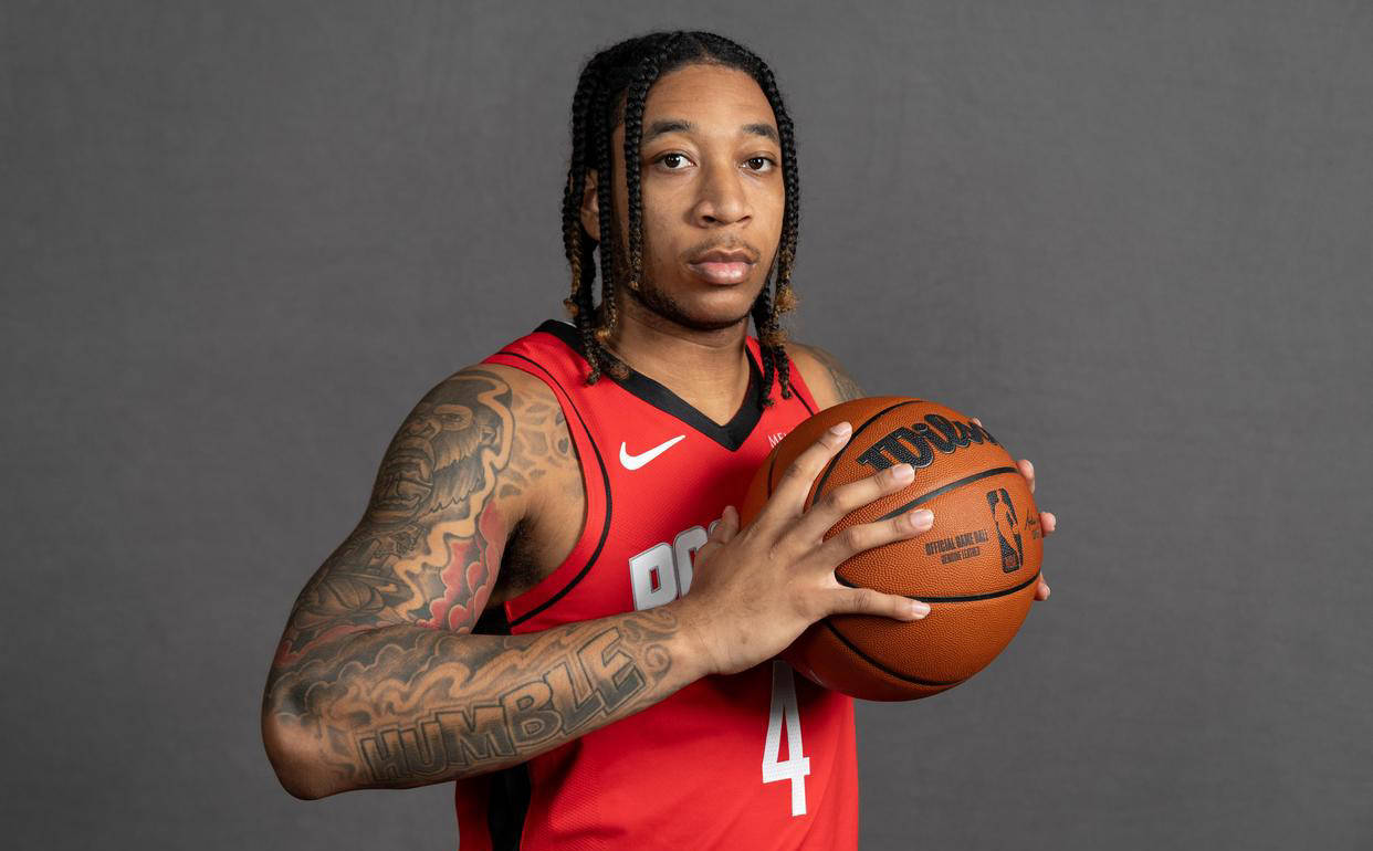 年轻新秀崭露头角，球队未来可期