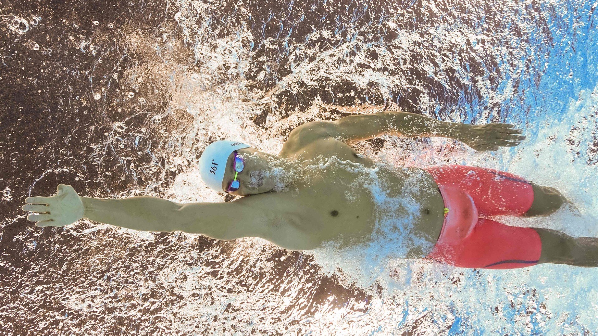 南美风暴，马里战术碾压厄瓜多尔，维尼修斯刷新纪录闪耀新时代