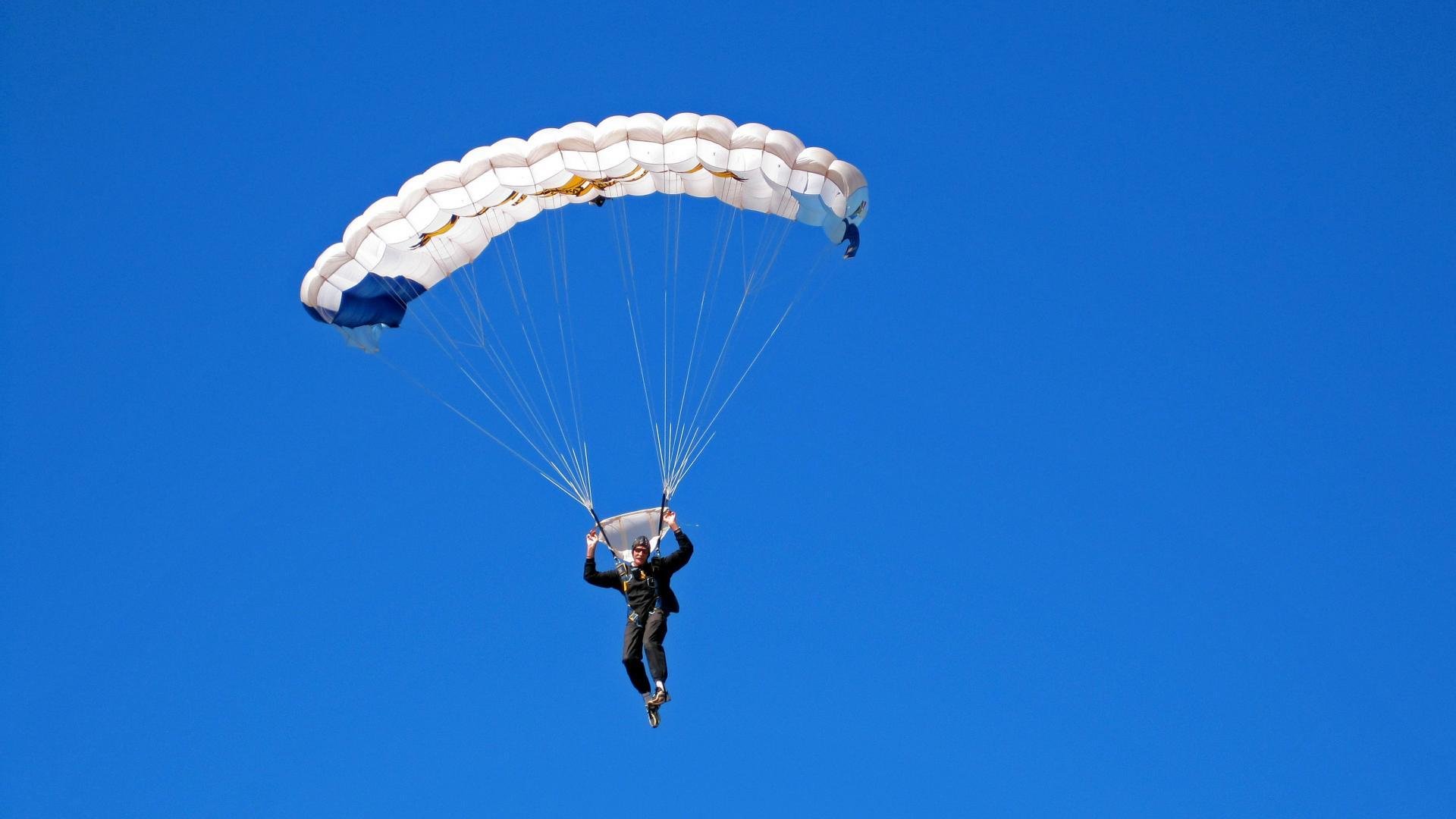 跨界风暴,当篮球铁骑席卷F1赛道