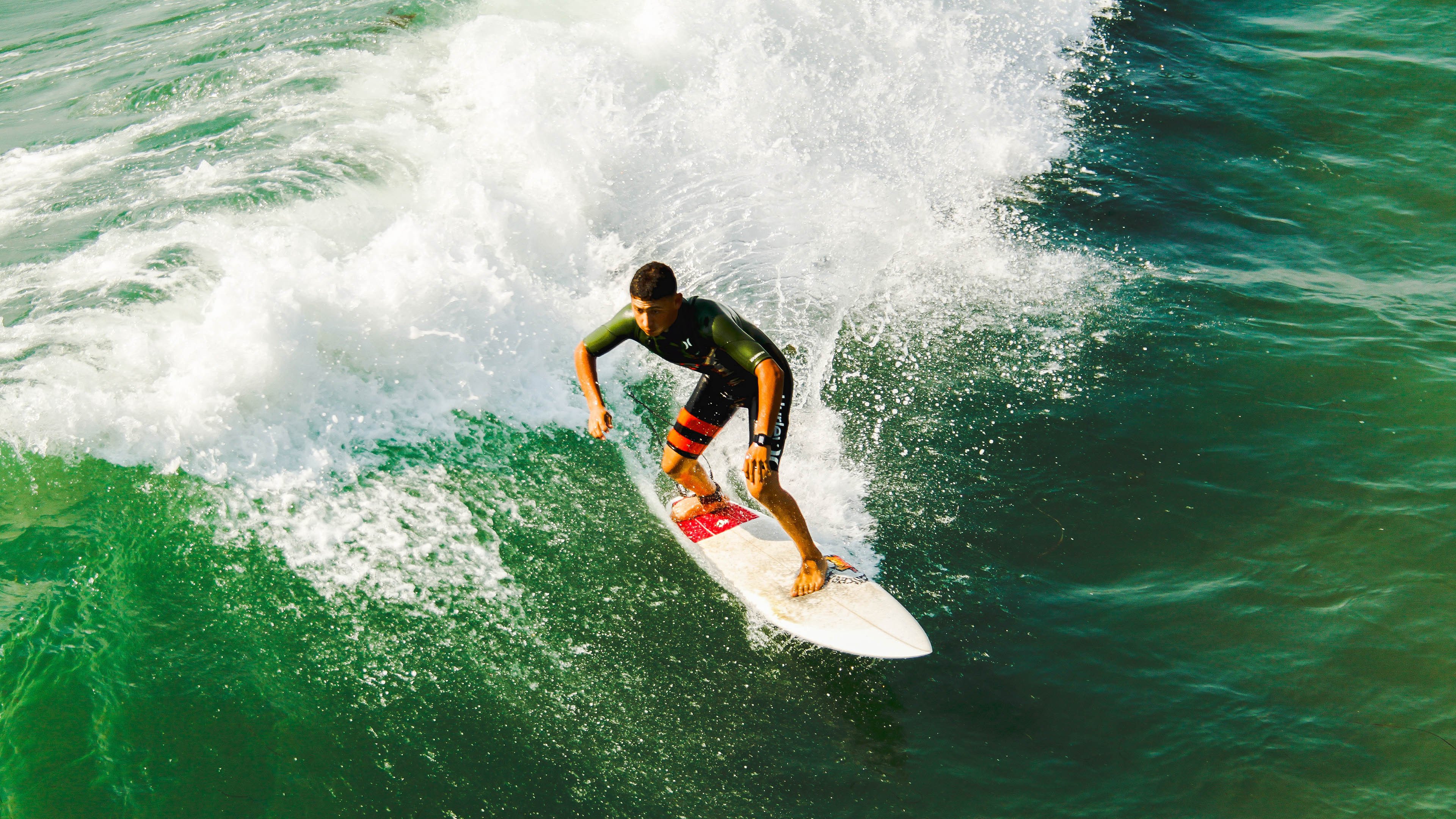 西决生死夜,阿坎吉的沉默爆发—连续得分拉开差距,铸就传奇时刻